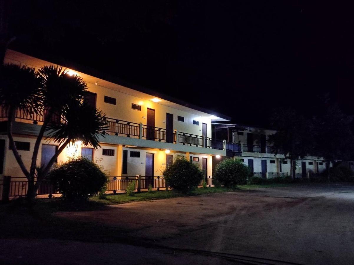 Nakakiri Resort & Spa Hin Dat Ngoại thất bức ảnh