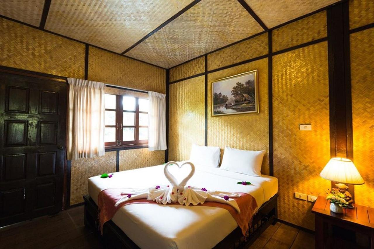 Nakakiri Resort & Spa Hin Dat Ngoại thất bức ảnh